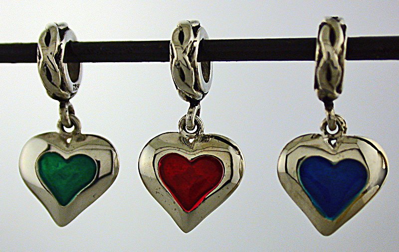19140-Figure 8 Rondelles with Enameled Heart Dangles