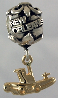 19195-New Orleans Bead with Mississippi Tug Boat Dangle
