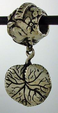 19142-Virginia with Galax Leaf Dangle