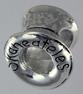 13915-Skaneatles Dickens Top Hat Bead