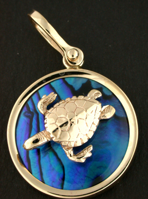 18292-Hawksbill Turtle on Blue Sea Opal